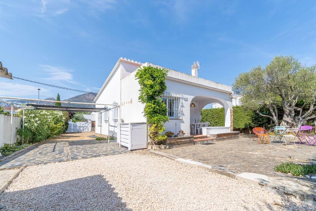 Mb1-House With Big Garden ,Swimming-Pool, & Barbacue In Roses Villa Buitenkant foto
