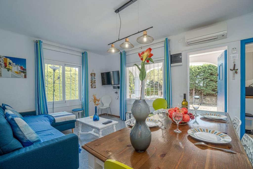Mb1-House With Big Garden ,Swimming-Pool, & Barbacue In Roses Villa Buitenkant foto