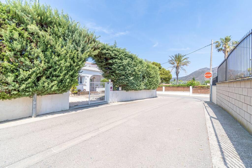Mb1-House With Big Garden ,Swimming-Pool, & Barbacue In Roses Villa Buitenkant foto